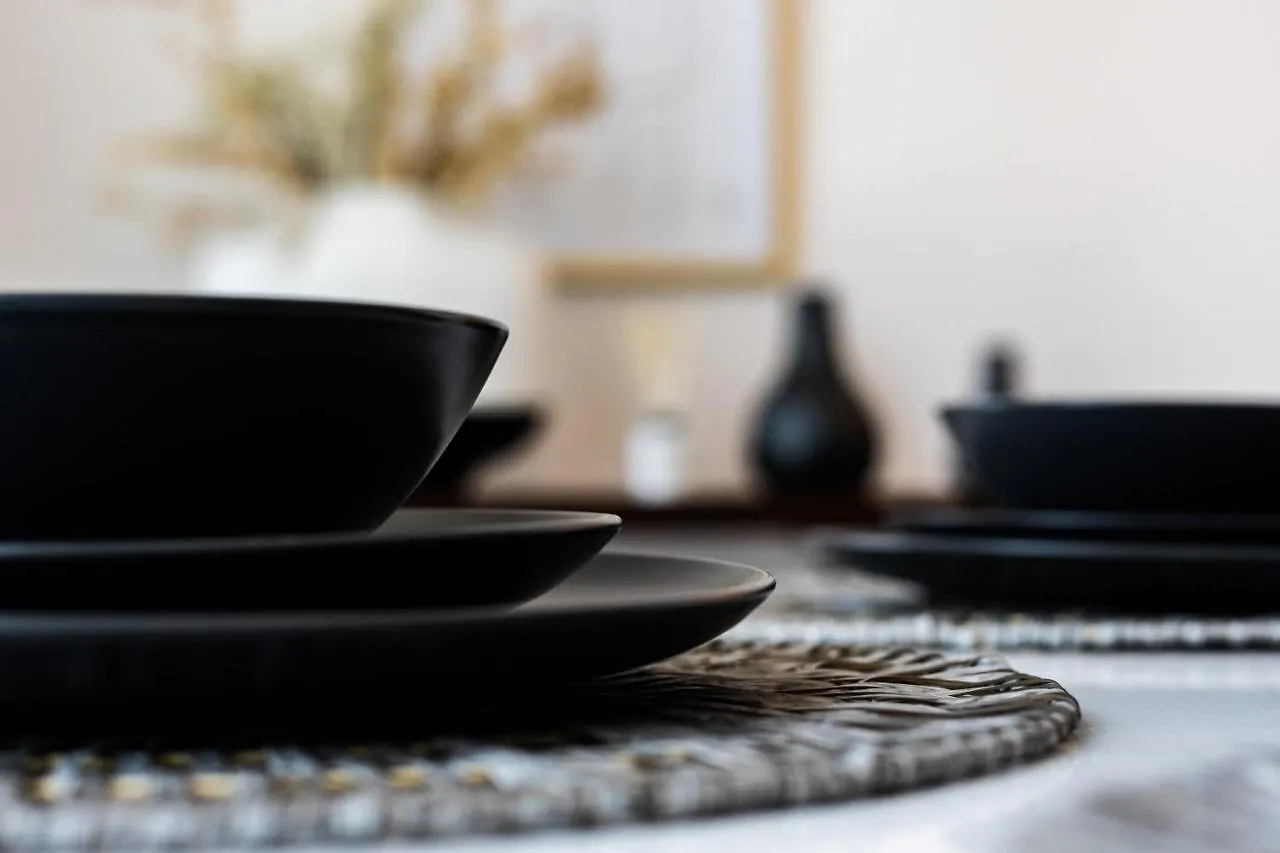 Eden'S Homes & Villas - Millennium Atria Residences Dubai Apartment