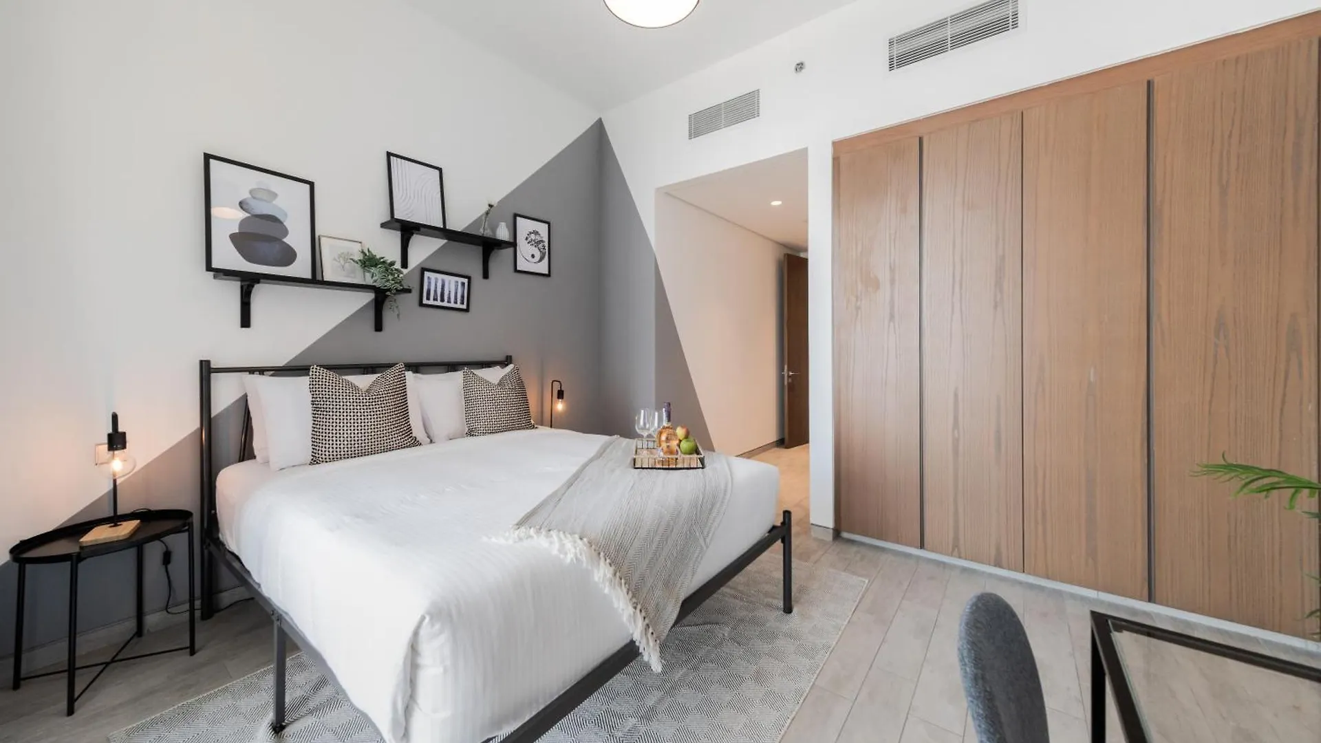Eden'S Homes & Villas - Millennium Atria Residences Dubai