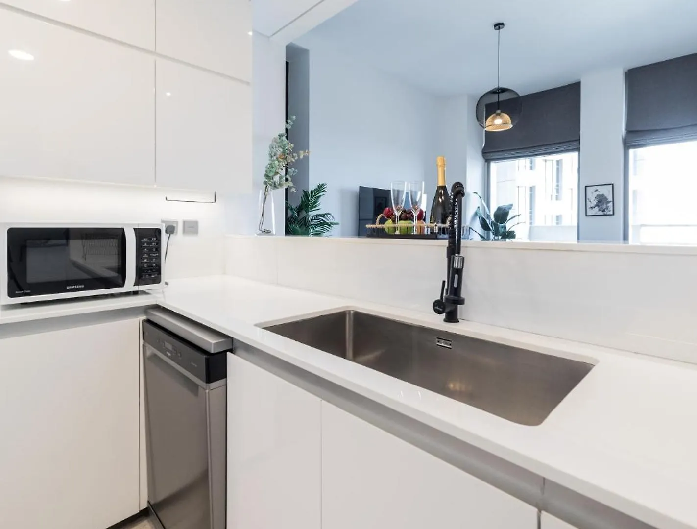 Eden'S Homes & Villas - Millennium Atria Residences Dubai