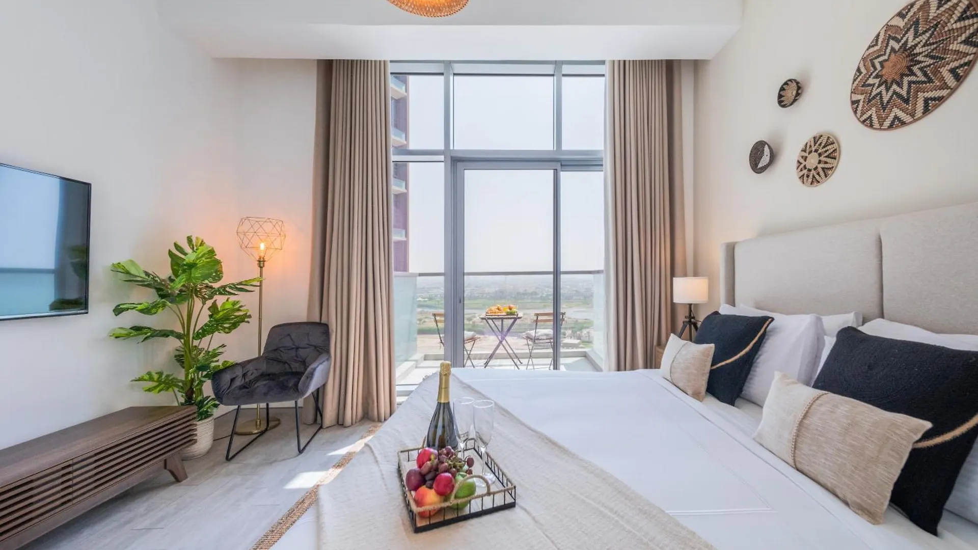Eden'S Homes & Villas - Millennium Atria Residences Dubai Apartment
